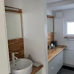 Loft-wohnung Mit Ausblick Und Terrasse 科堡