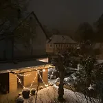 Loft-wohnung Mit Ausblick Und Terrasse