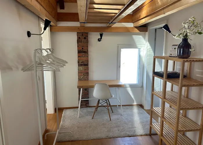 Lägenhet Loft-wohnung Mit Ausblick Und Terrasse *